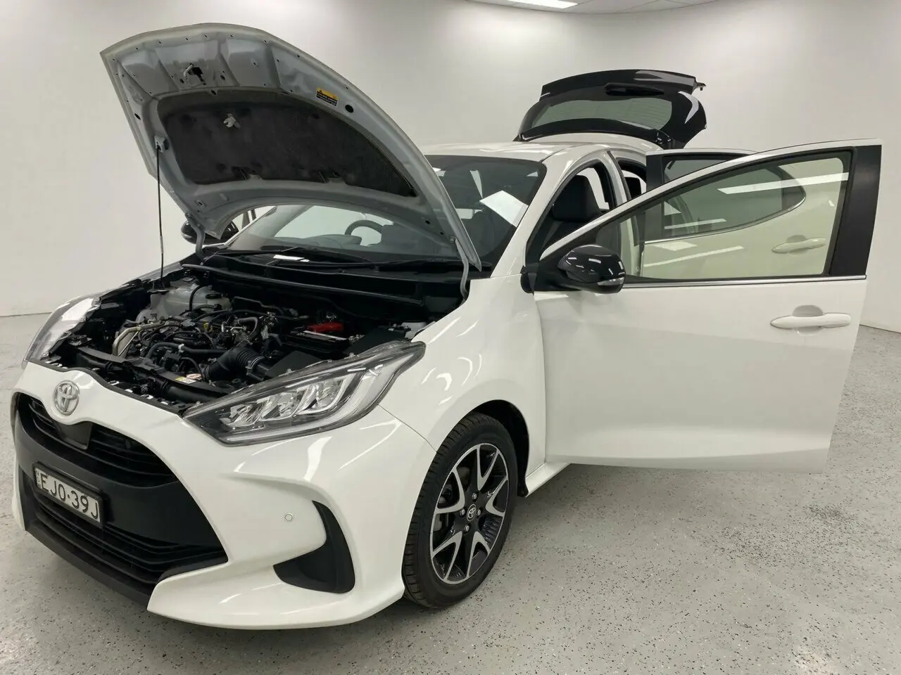 2020 Toyota Yaris Image 15