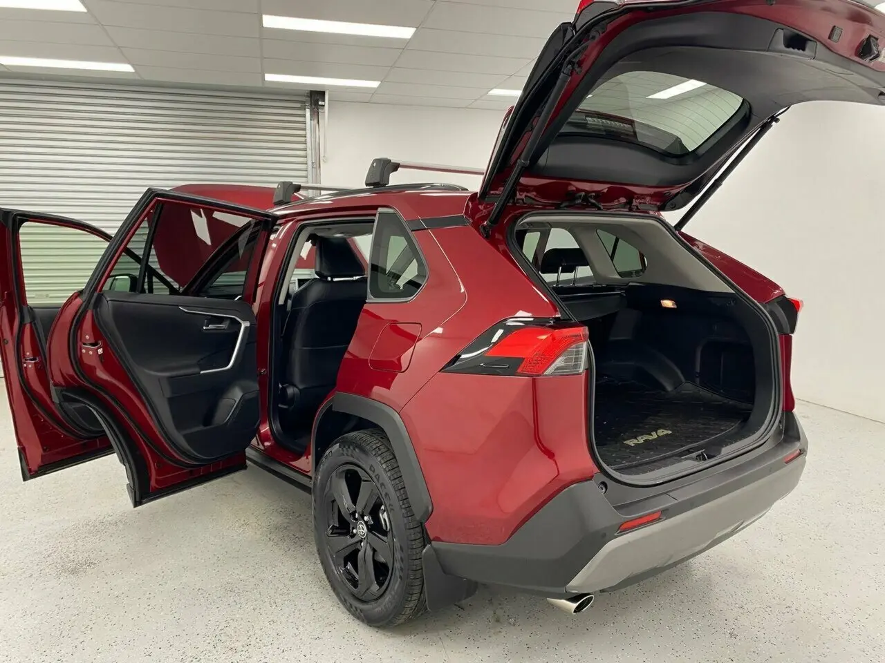 2019 Toyota RAV4 Image 13