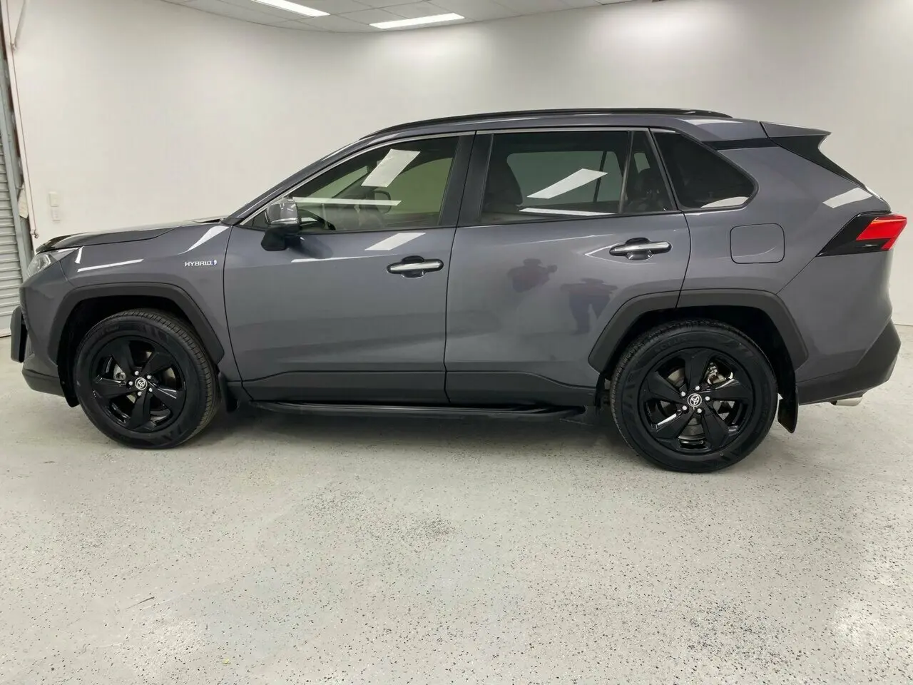 2021 Toyota RAV4 Image 6