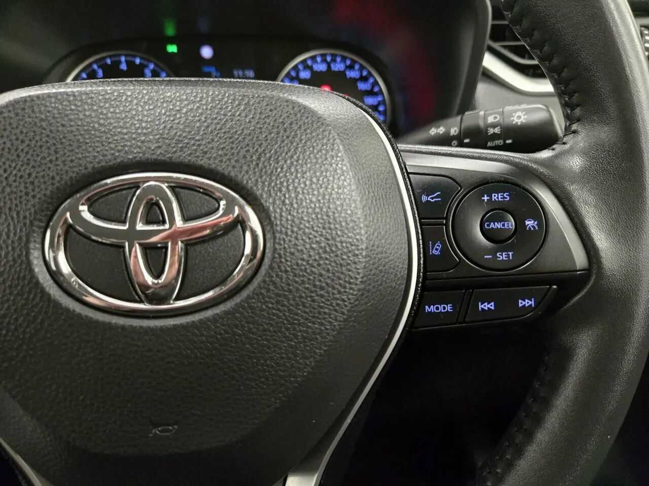 2019 Toyota RAV4 Image 25