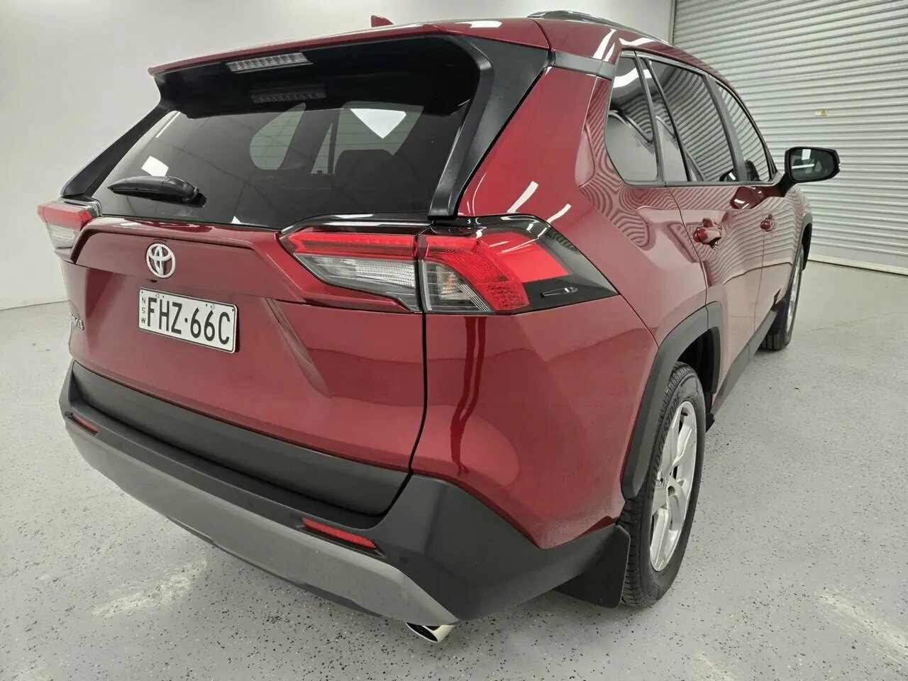 2019 Toyota RAV4 Image 3