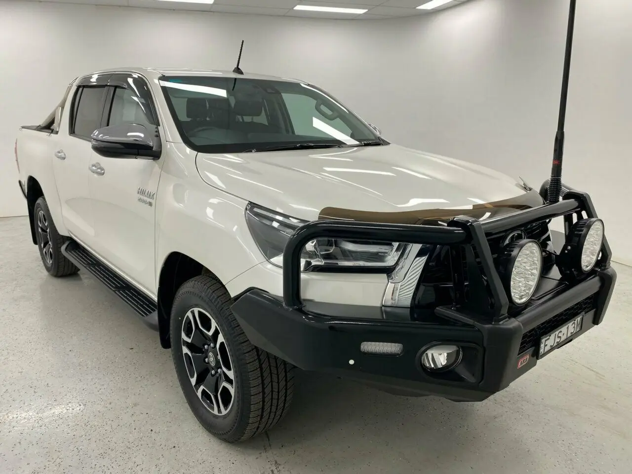 2020 Toyota Hilux Image 1