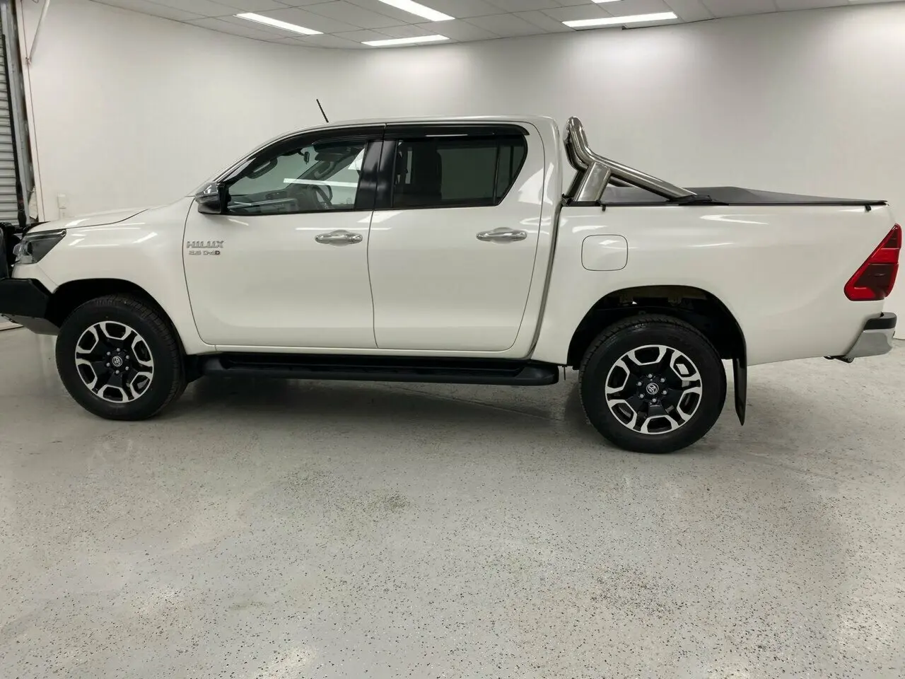 2020 Toyota Hilux Image 6