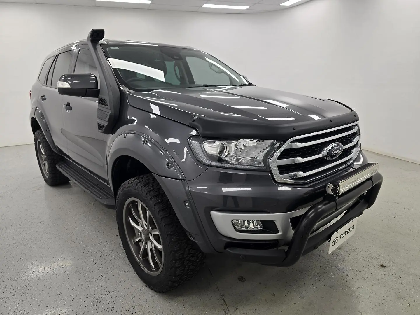 2019 Ford Everest Gallery Image 1