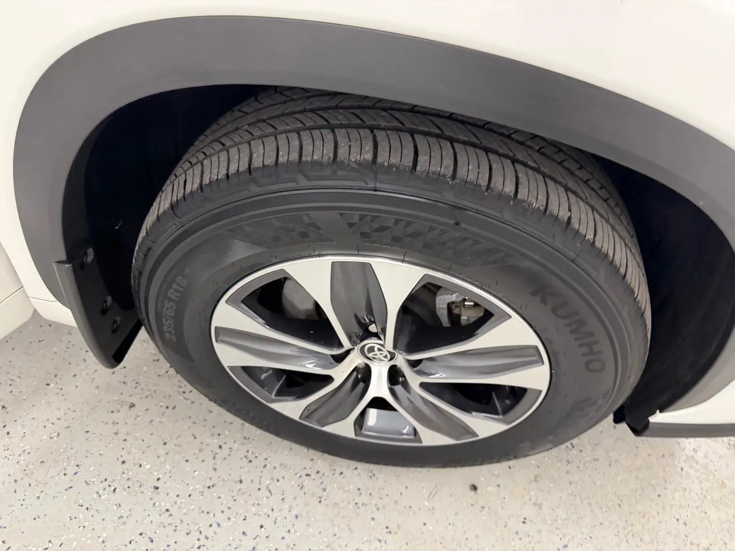 2021 Toyota Kluger Gallery Image 14