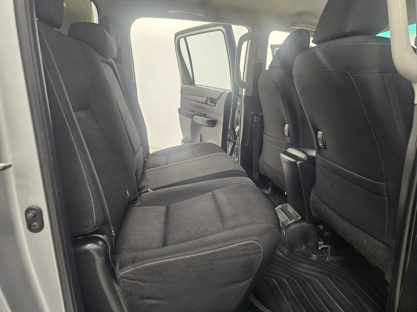 2018 Toyota Hilux Gallery Image 23