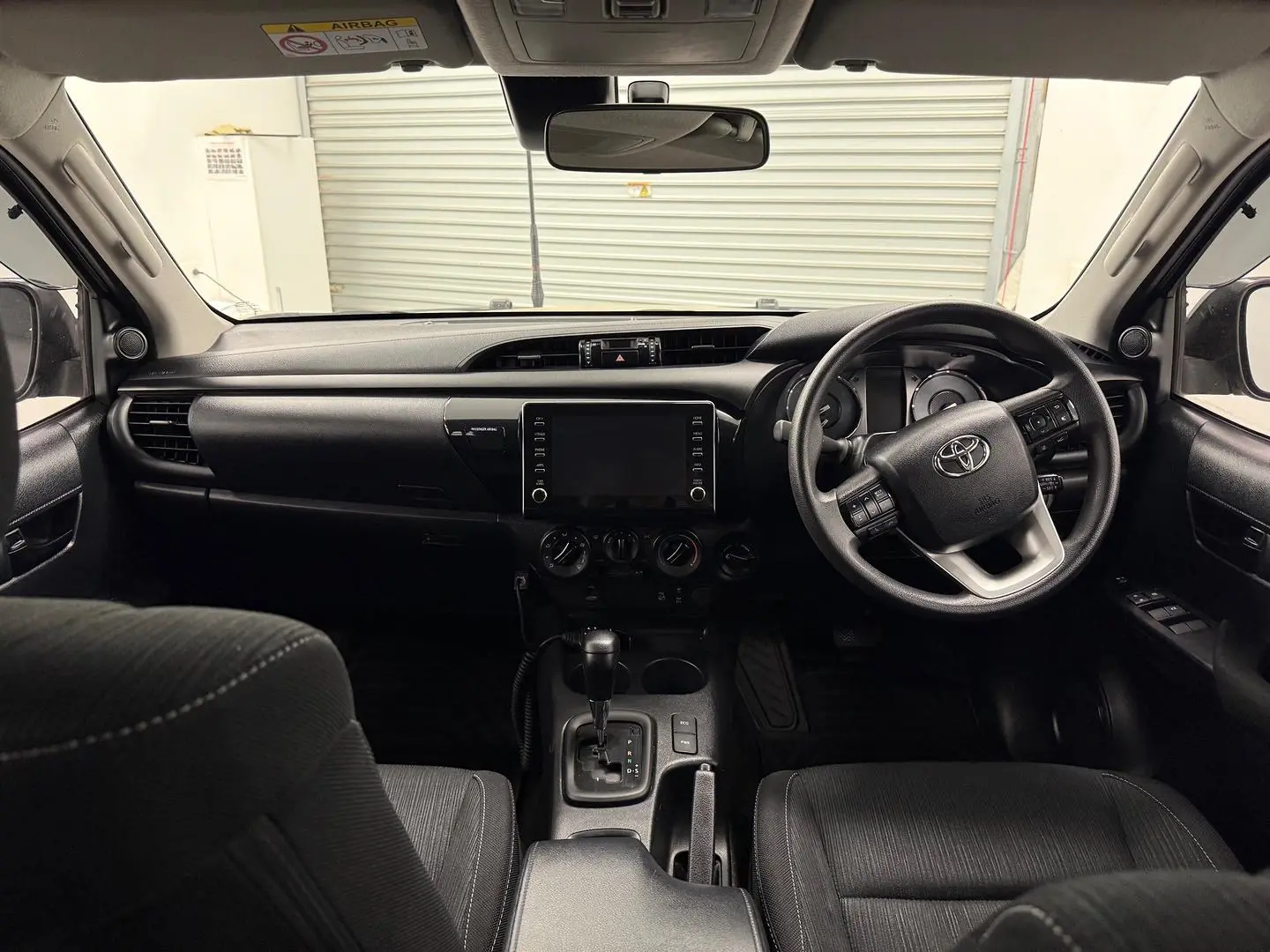 2022 Toyota Hilux Gallery Image 34