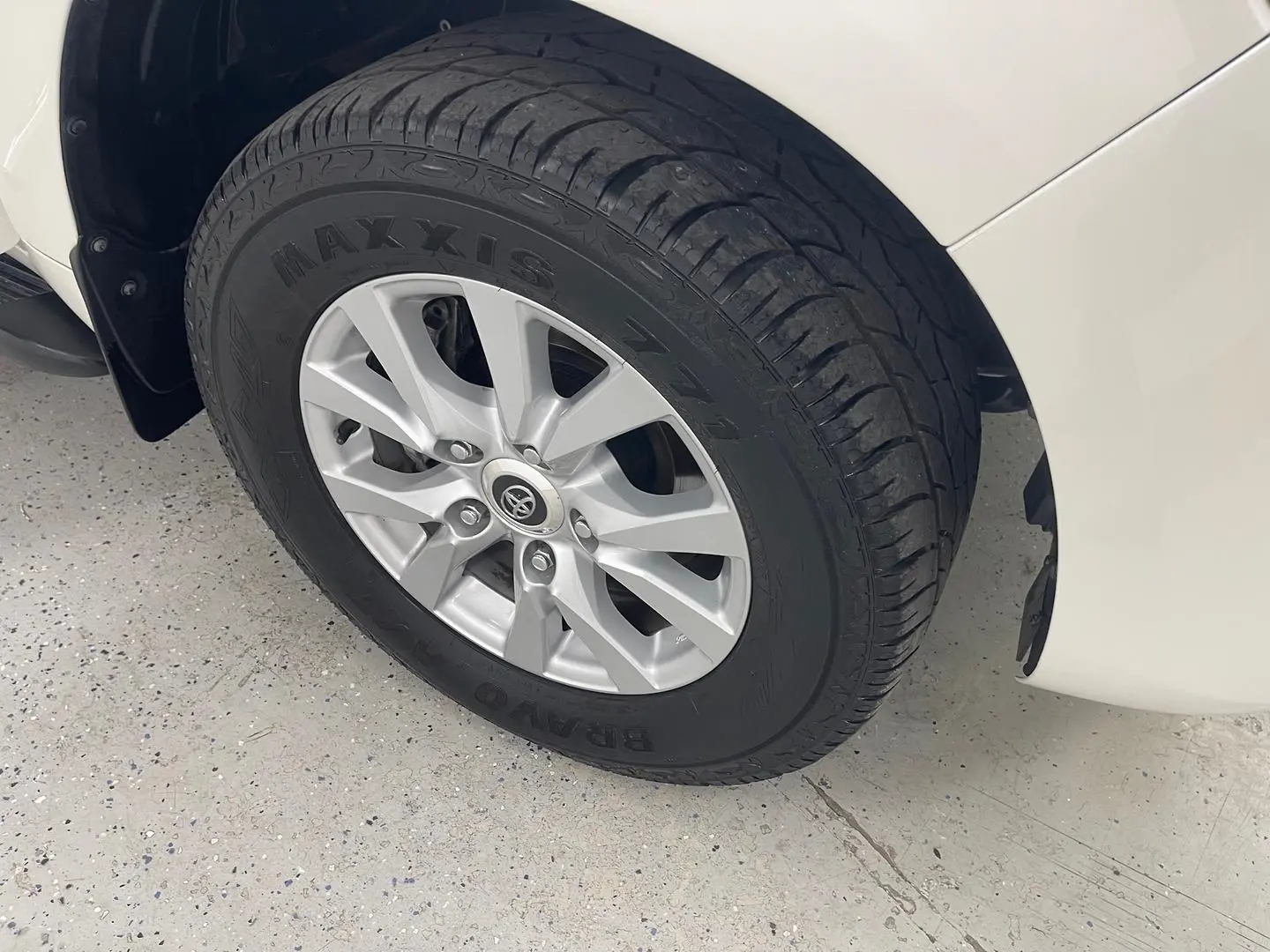 2019 Toyota Landcruiser Gallery Image 16