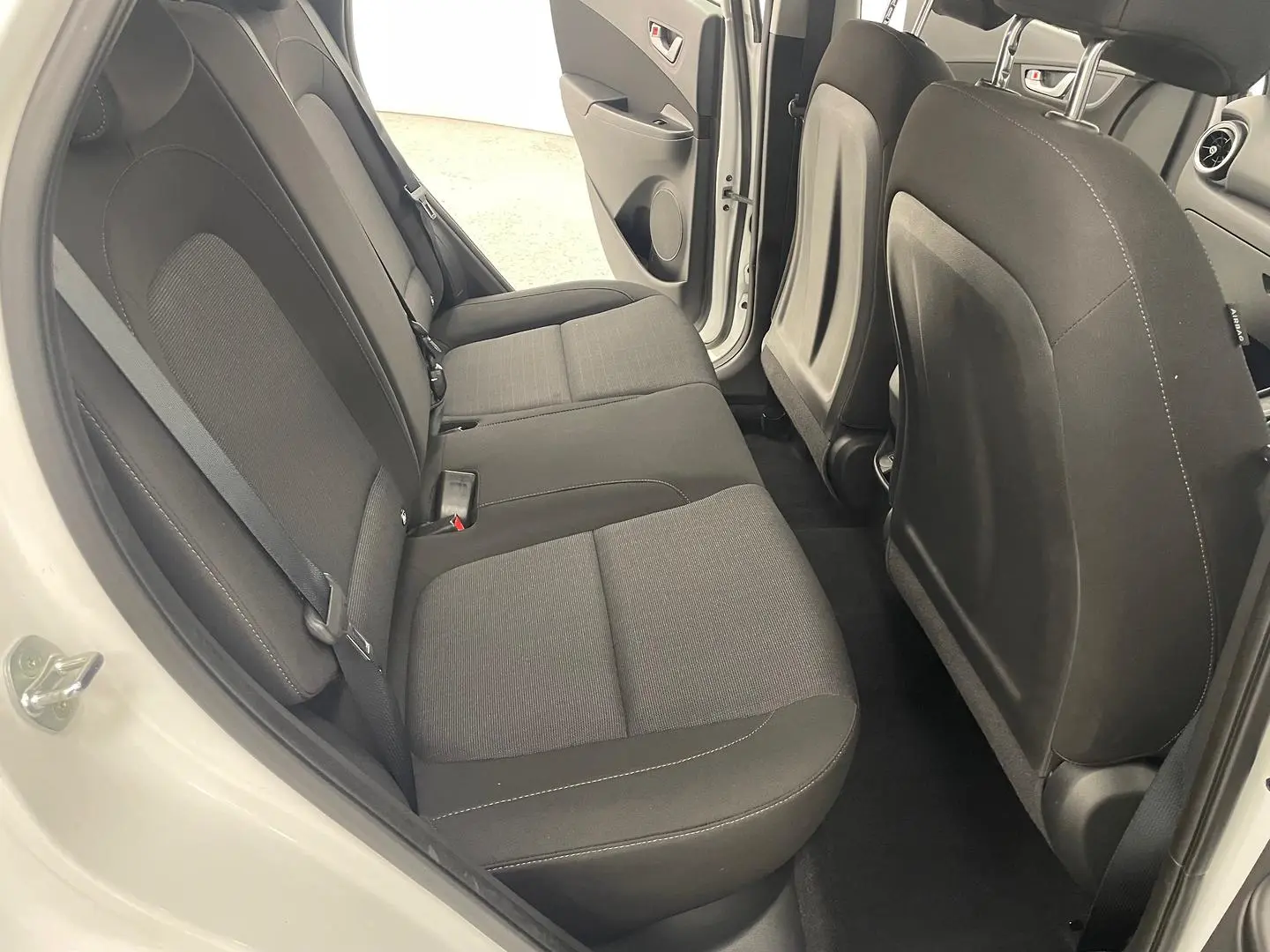 2023 Hyundai Kona Gallery Image 21
