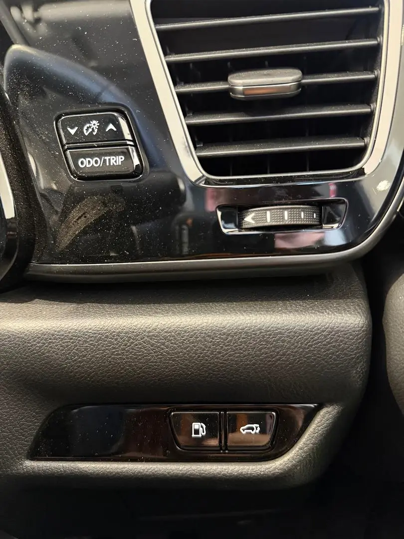 2025 Lexus NX Gallery Image 28