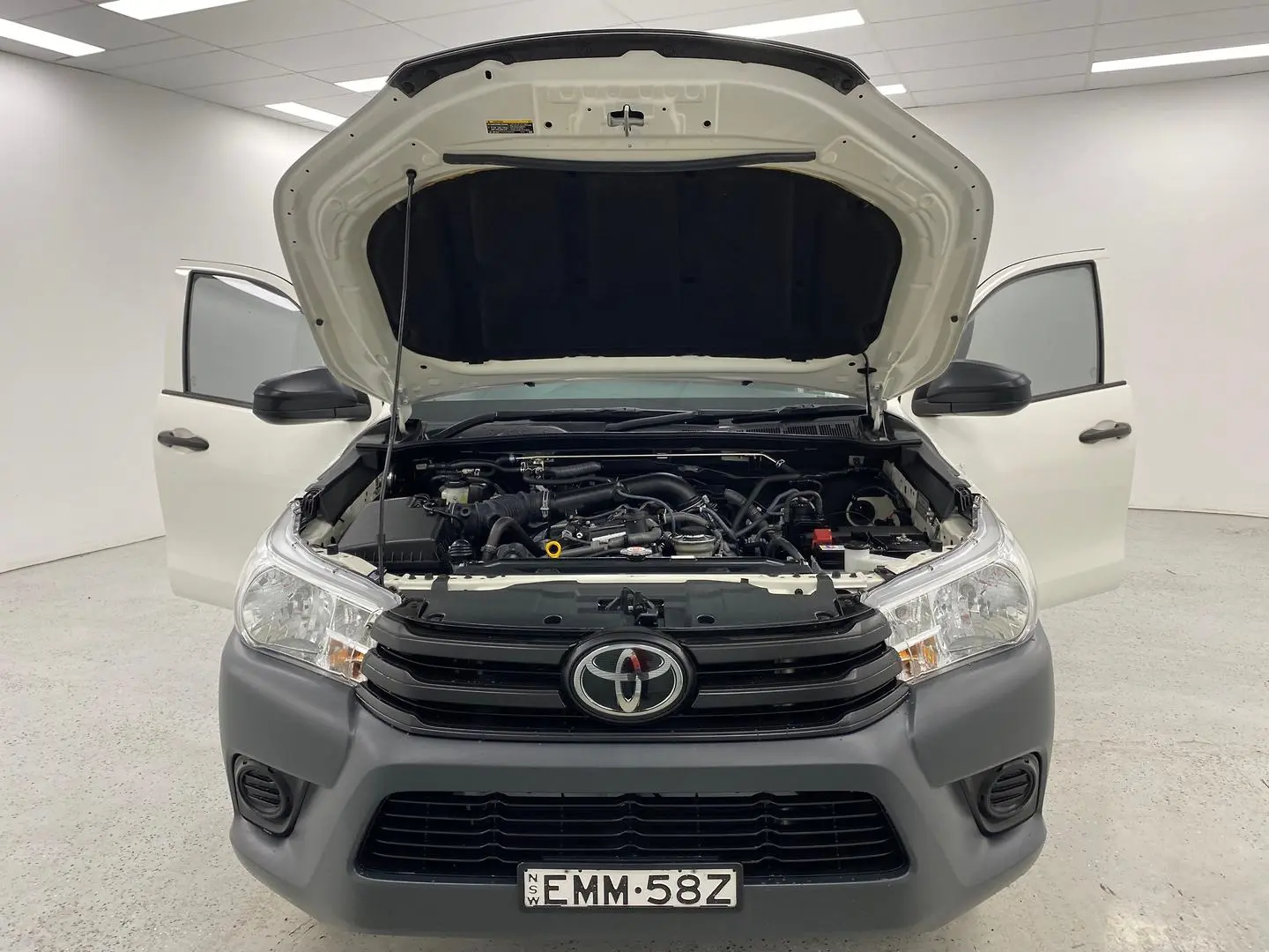 2021 Toyota Hilux Image 16