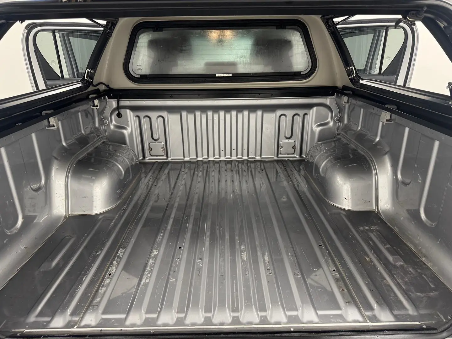 2018 Toyota Hilux Gallery Image 11