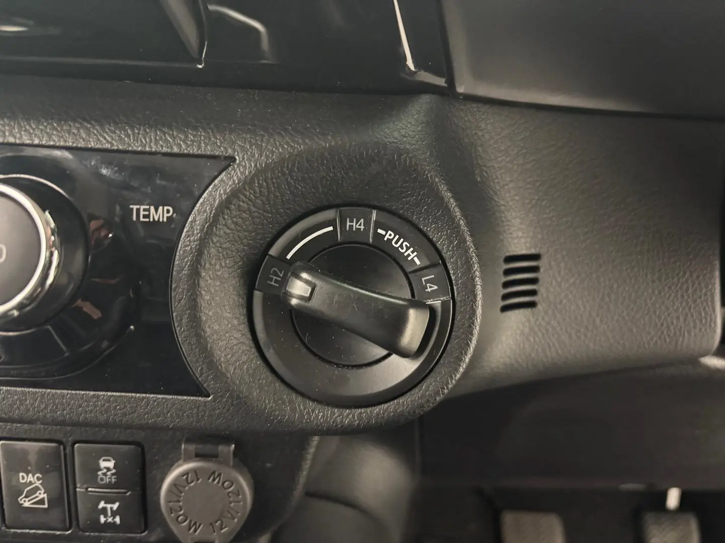 2021 Toyota Hilux Gallery Image 26