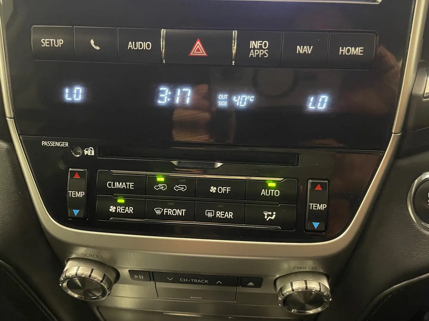 2020 Toyota Landcruiser Gallery Image 30