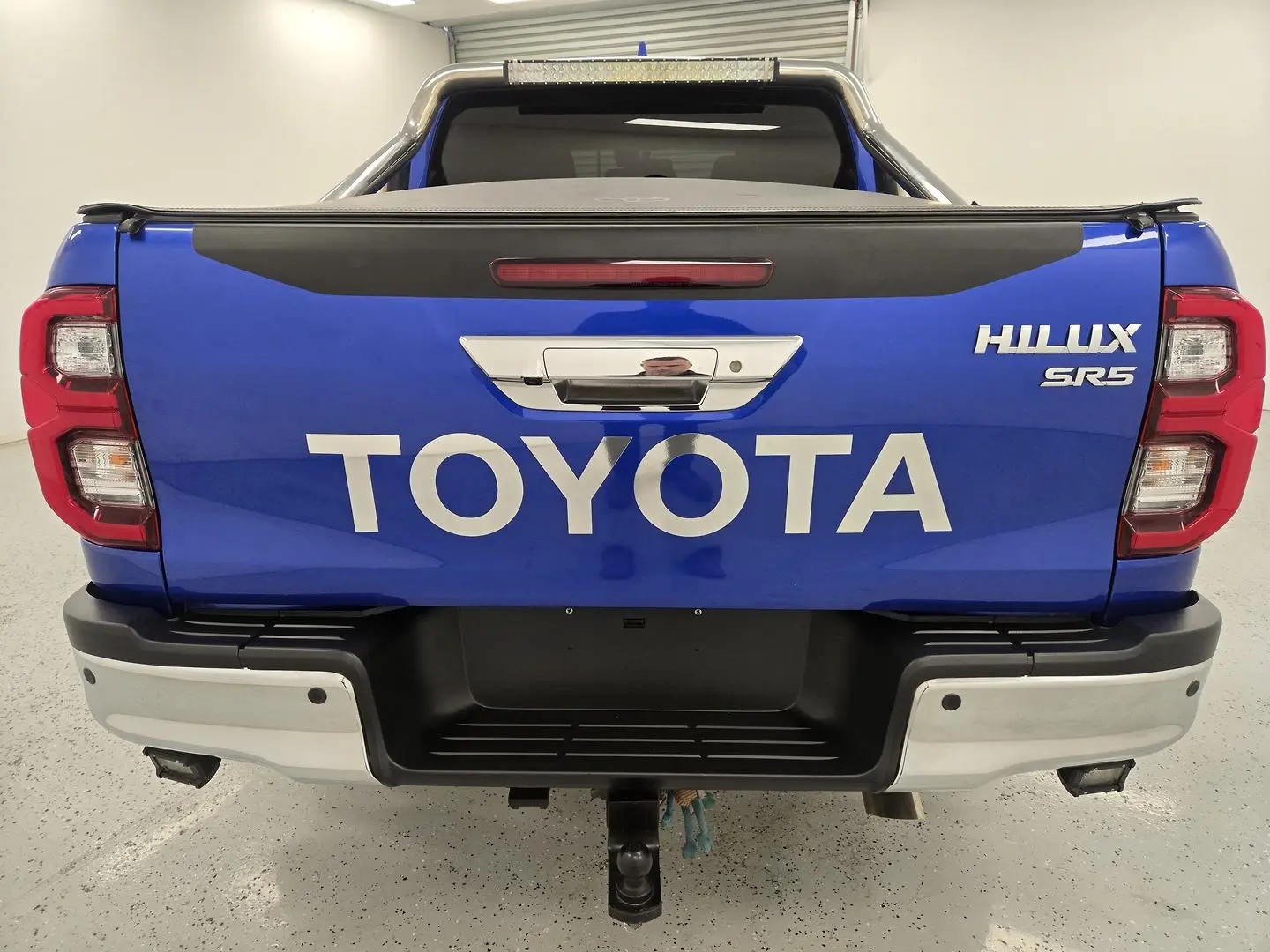 2021 Toyota Hilux Gallery Image 4