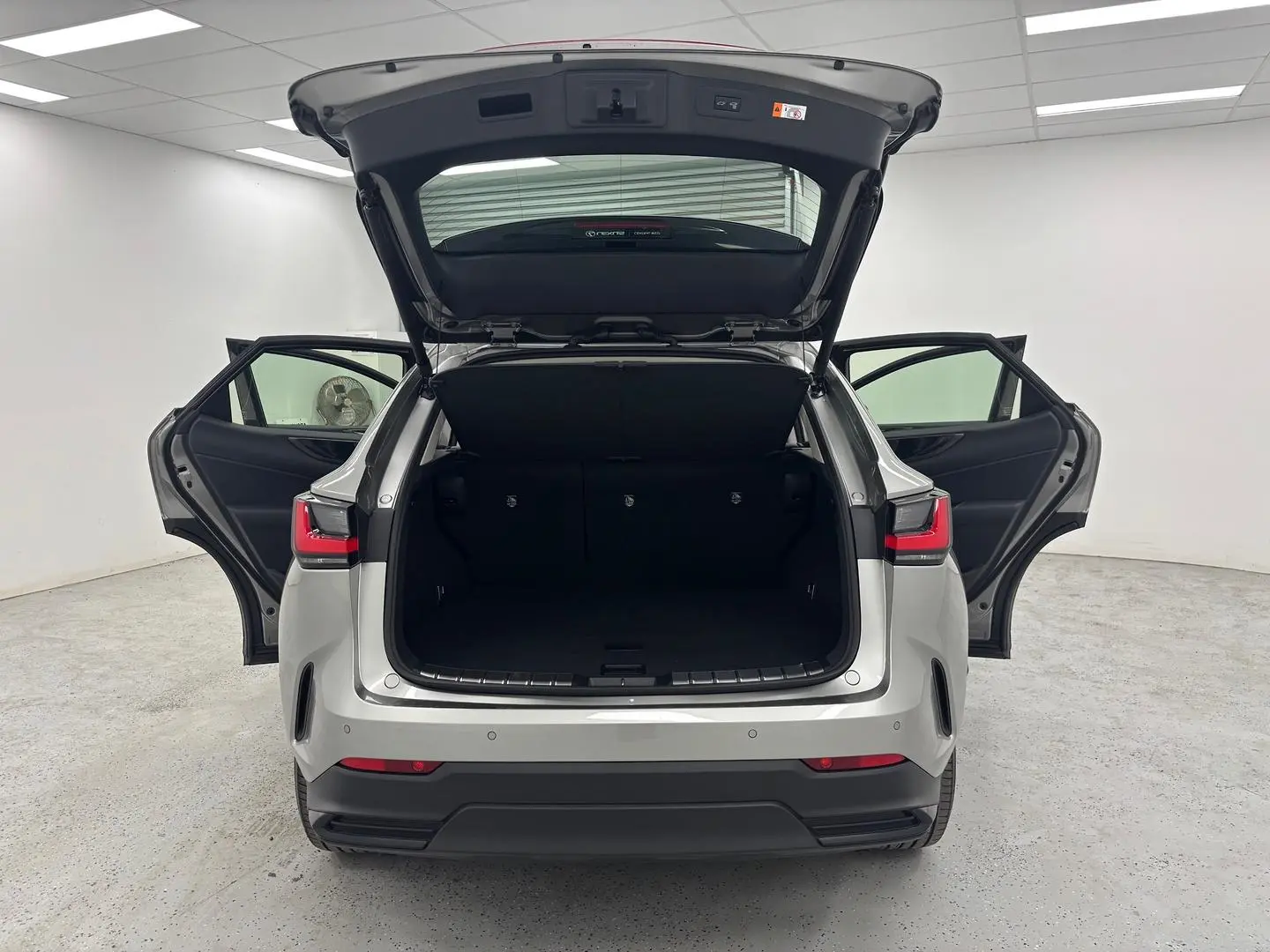 2025 Lexus NX Gallery Image 11
