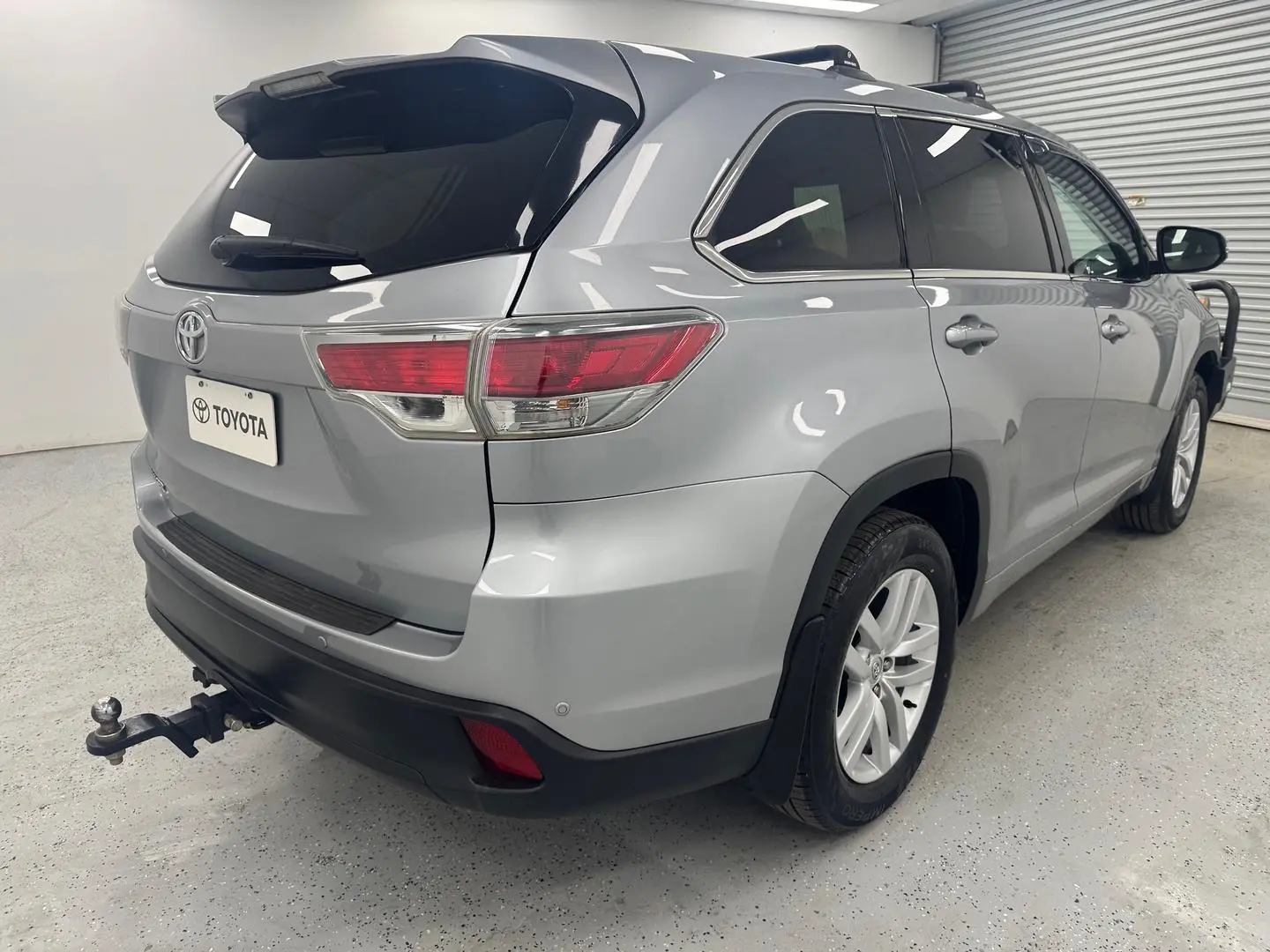 2015 Toyota Kluger Gallery Image 3