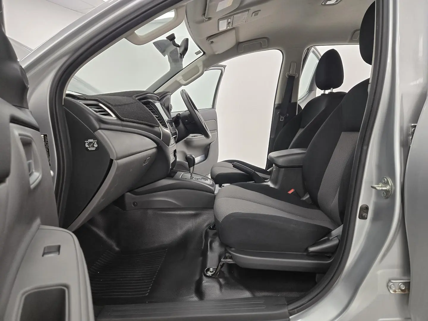 2018 Mitsubishi Triton Gallery Image 18