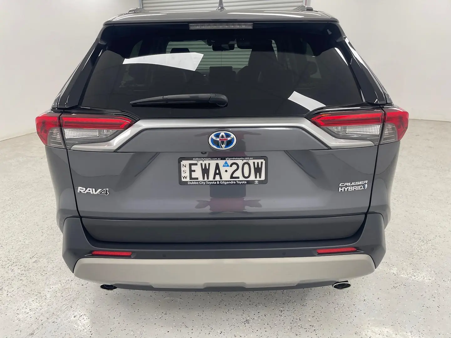 2022 Toyota RAV4 Gallery Image 4