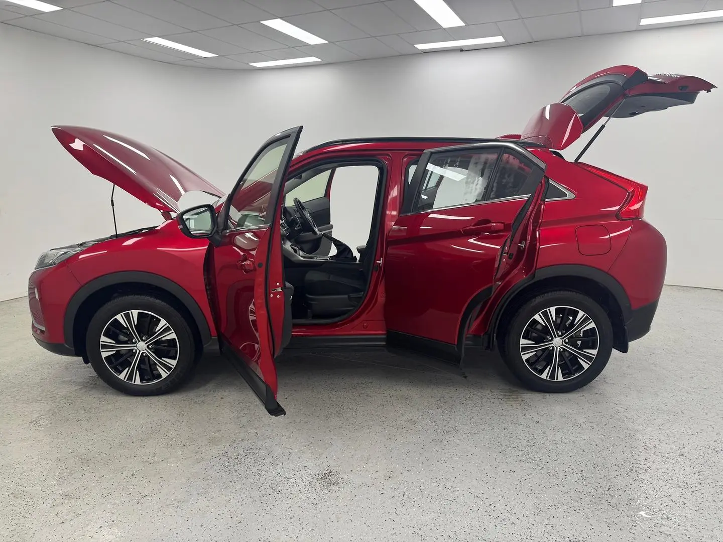 2019 Mitsubishi Eclipse Cross Gallery Image 12