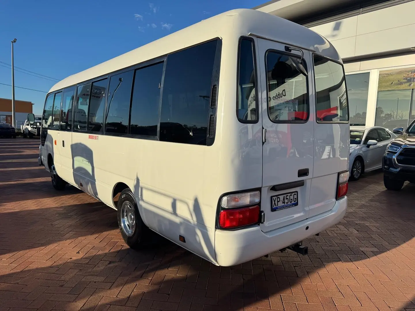 2014 Toyota Coaster Gallery Image 5