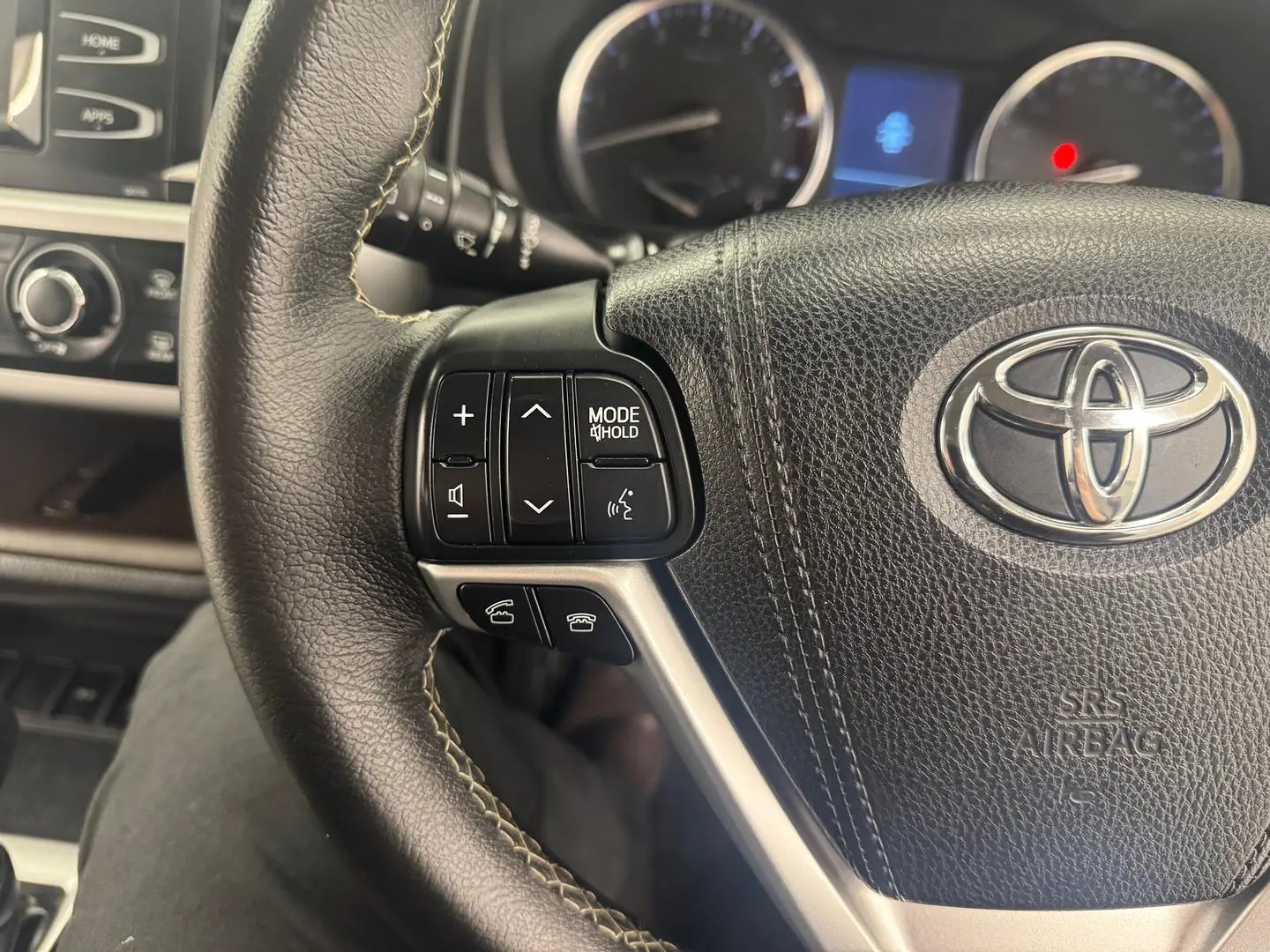 2015 Toyota Kluger Gallery Image 17