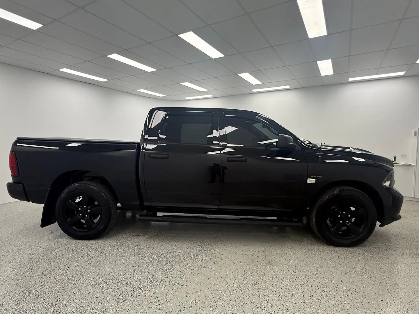 2021 RAM 1500 Gallery Image 2