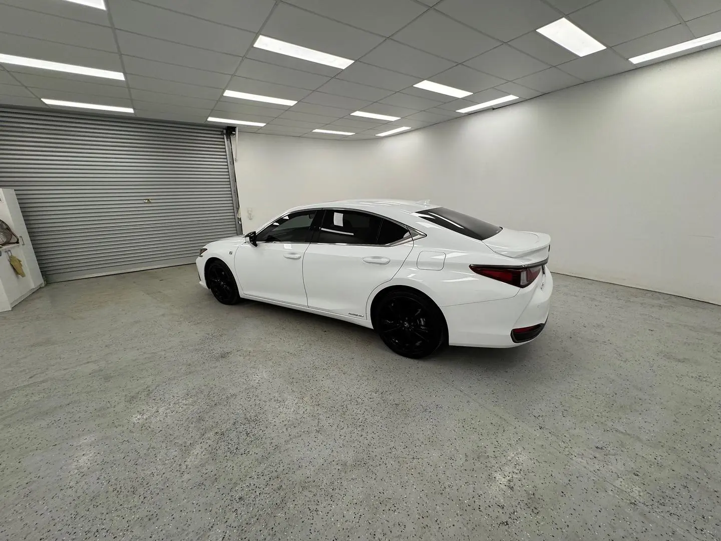 2022 Lexus ES Gallery Image 5