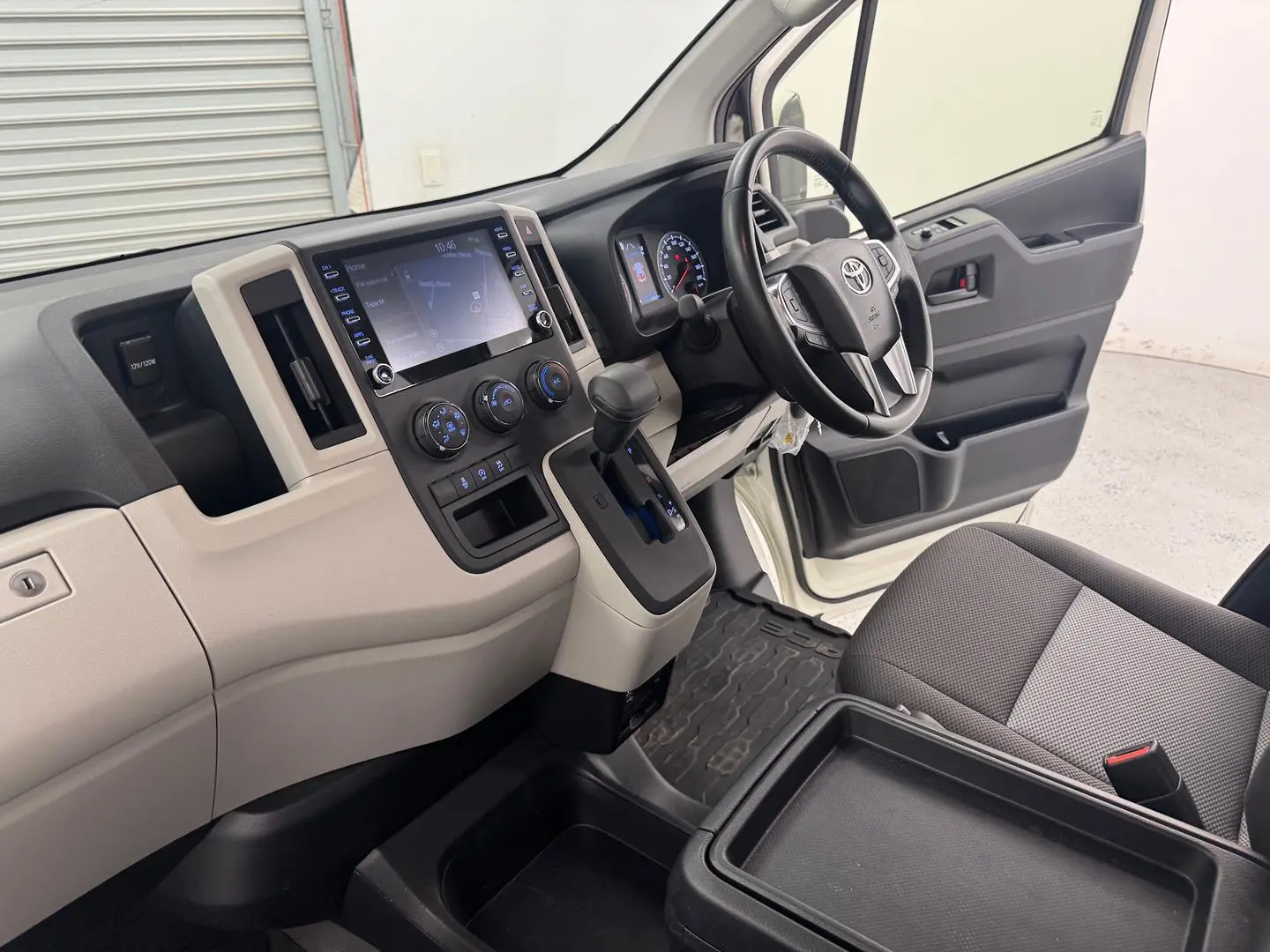 2023 Toyota Hiace Gallery Image 29