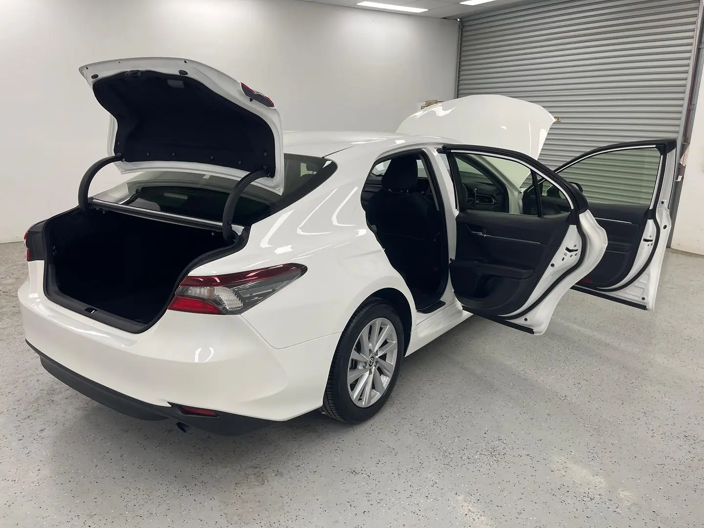 2024 Toyota Camry Gallery Image 9