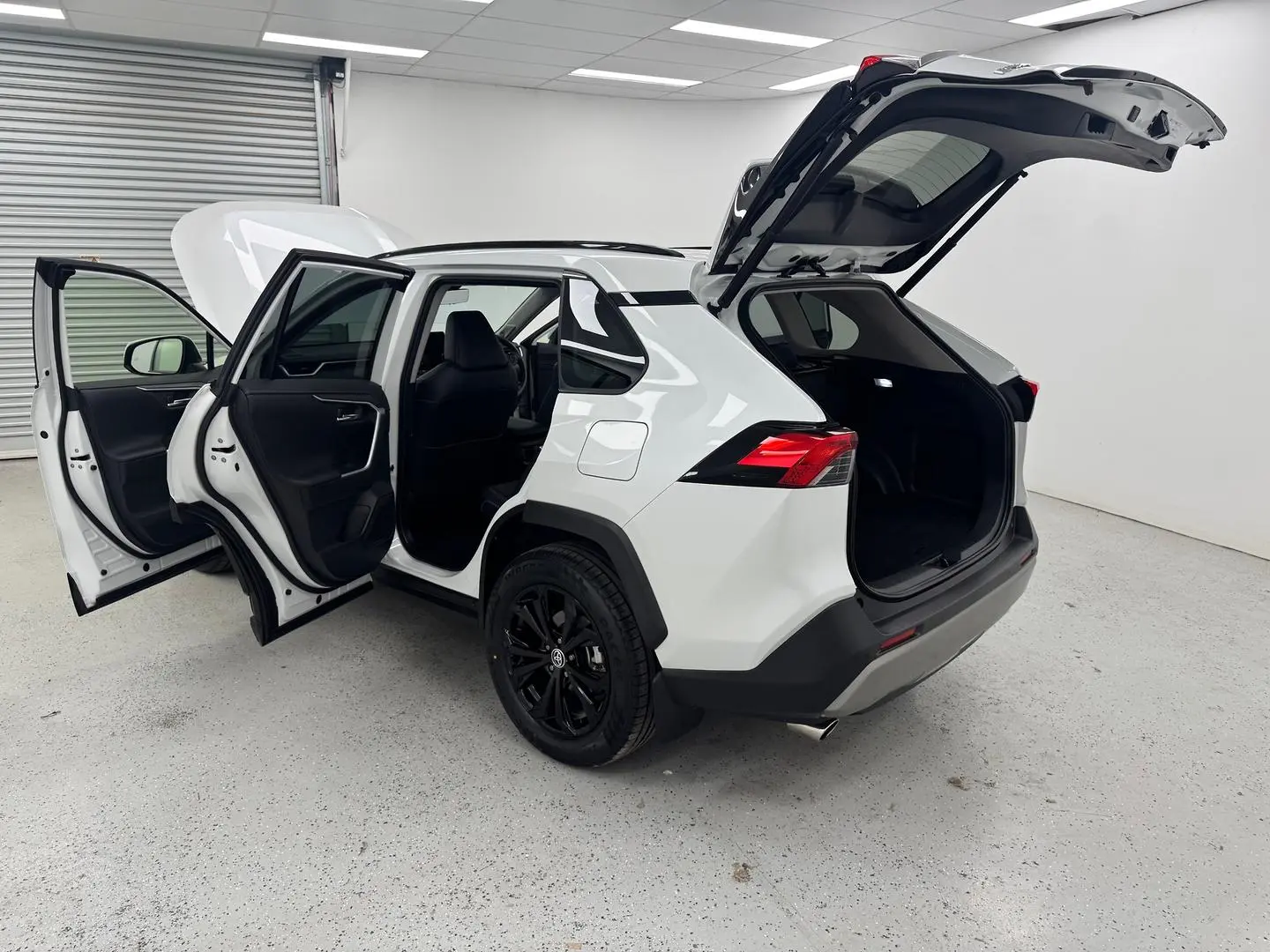 2023 Toyota RAV4 Gallery Image 10