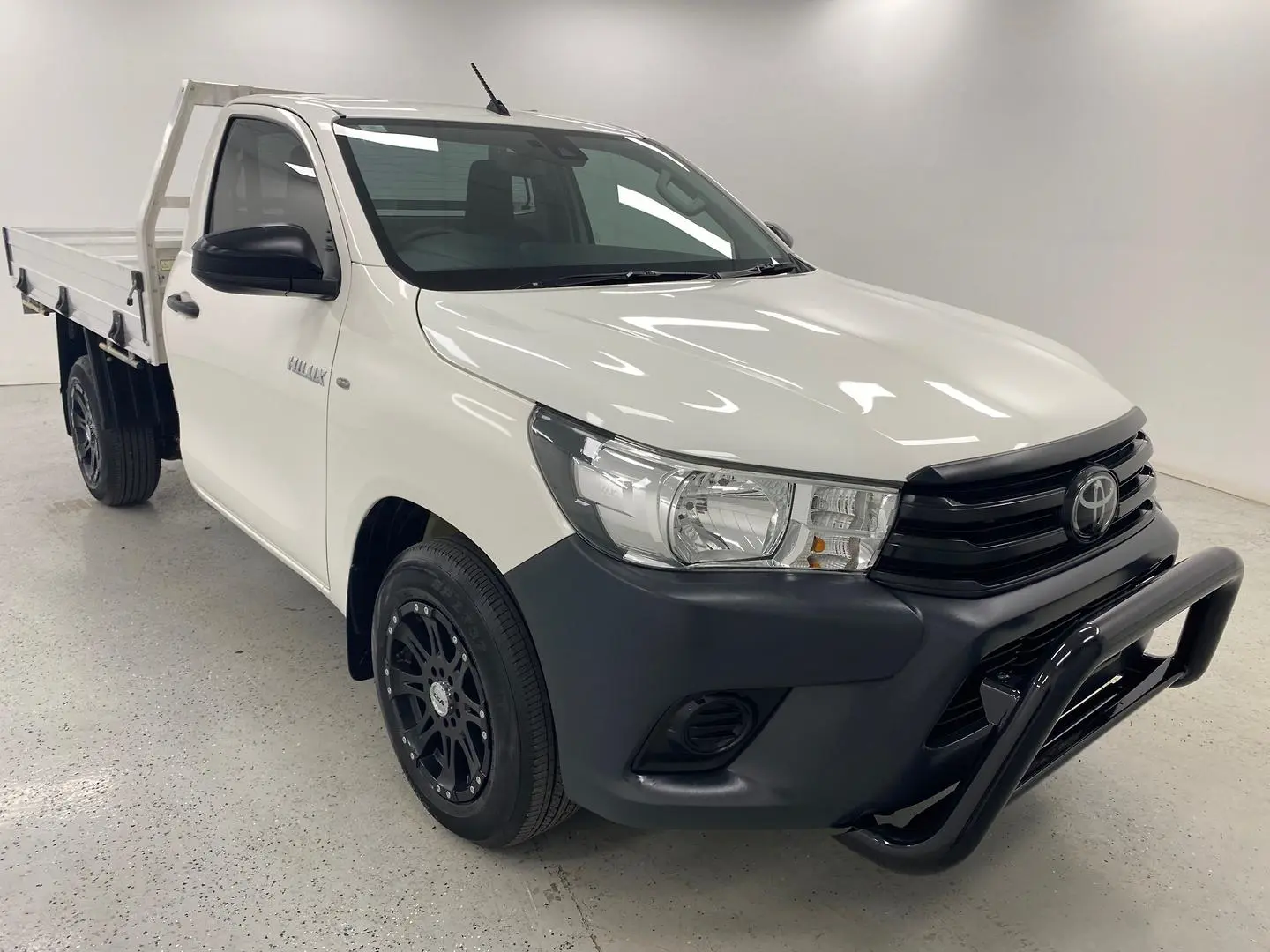 2020 Toyota Hilux Image 1