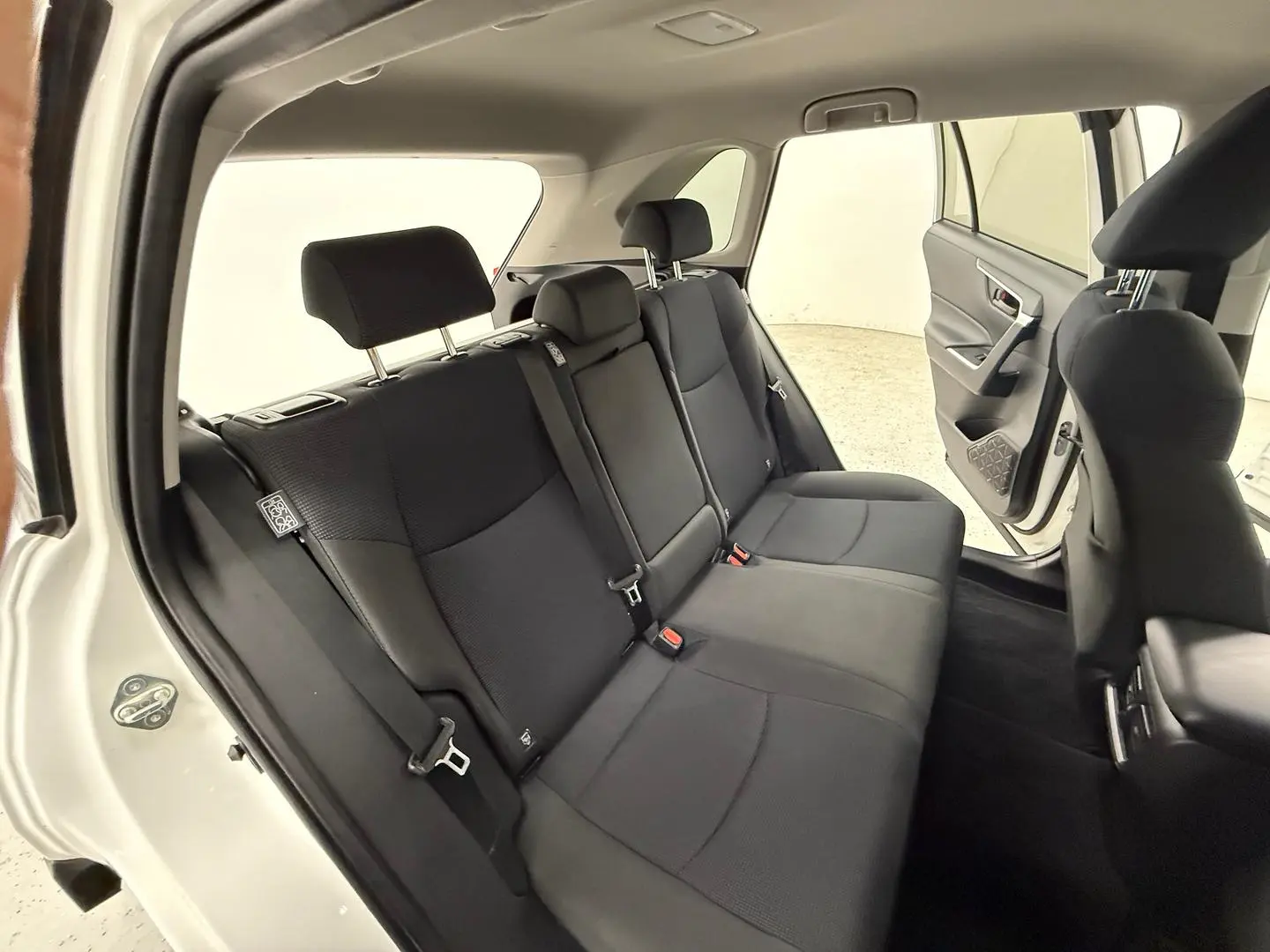 2022 Toyota RAV4 Gallery Image 18