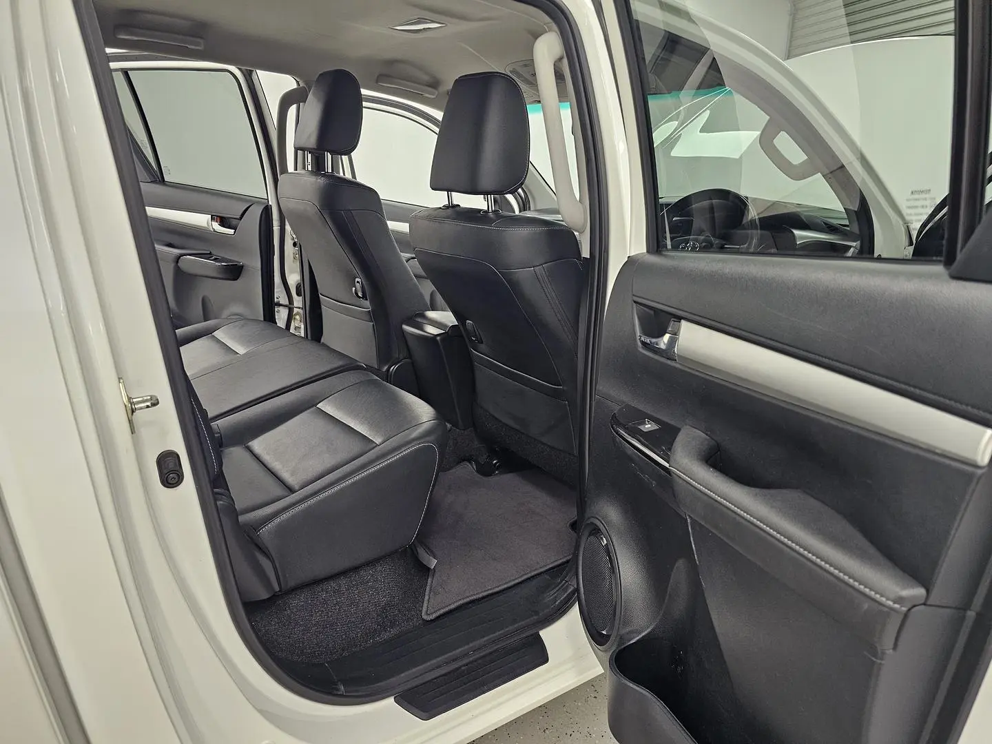 2017 Toyota Hilux Gallery Image 20