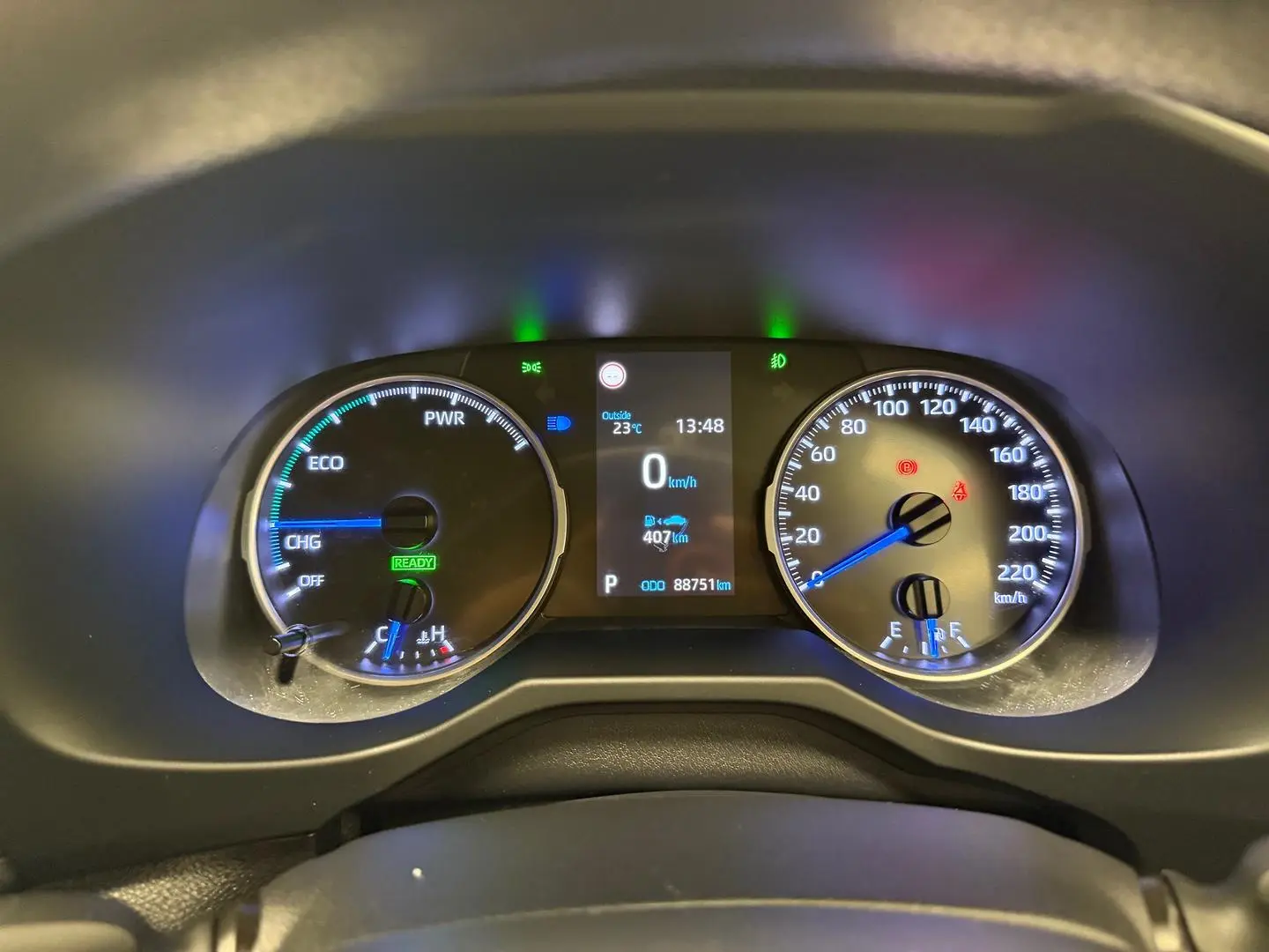 2020 Toyota RAV4 Gallery Image 25