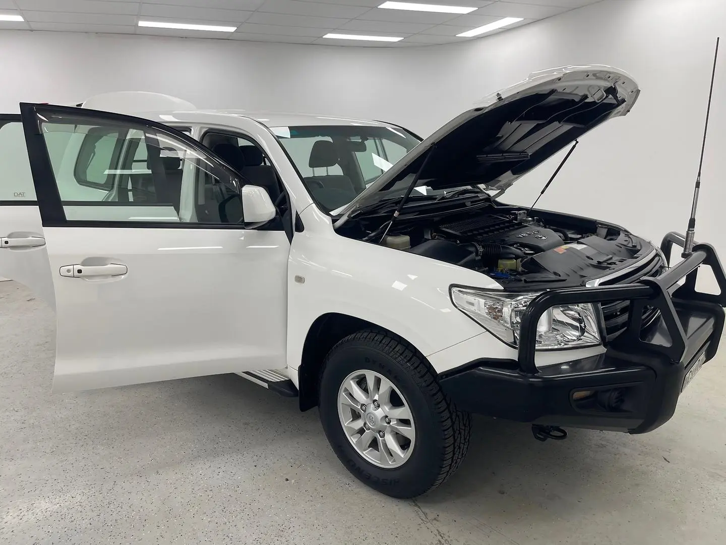 2010 Toyota Landcruiser Gallery Image 8