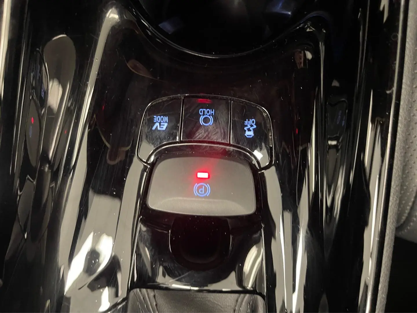 2021 Toyota C-HR Gallery Image 27