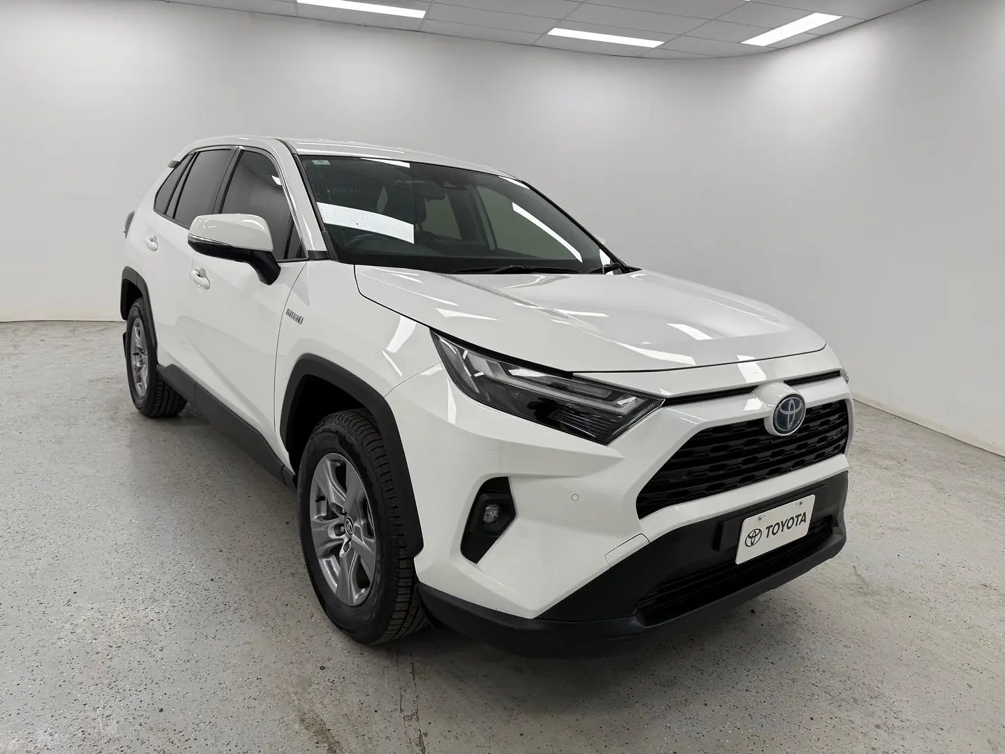 2022 Toyota RAV4 Gallery Image 1