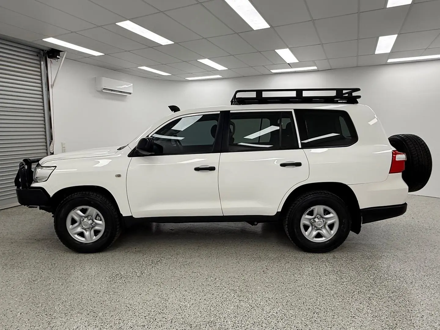 2020 Toyota Landcruiser Gallery Image 6