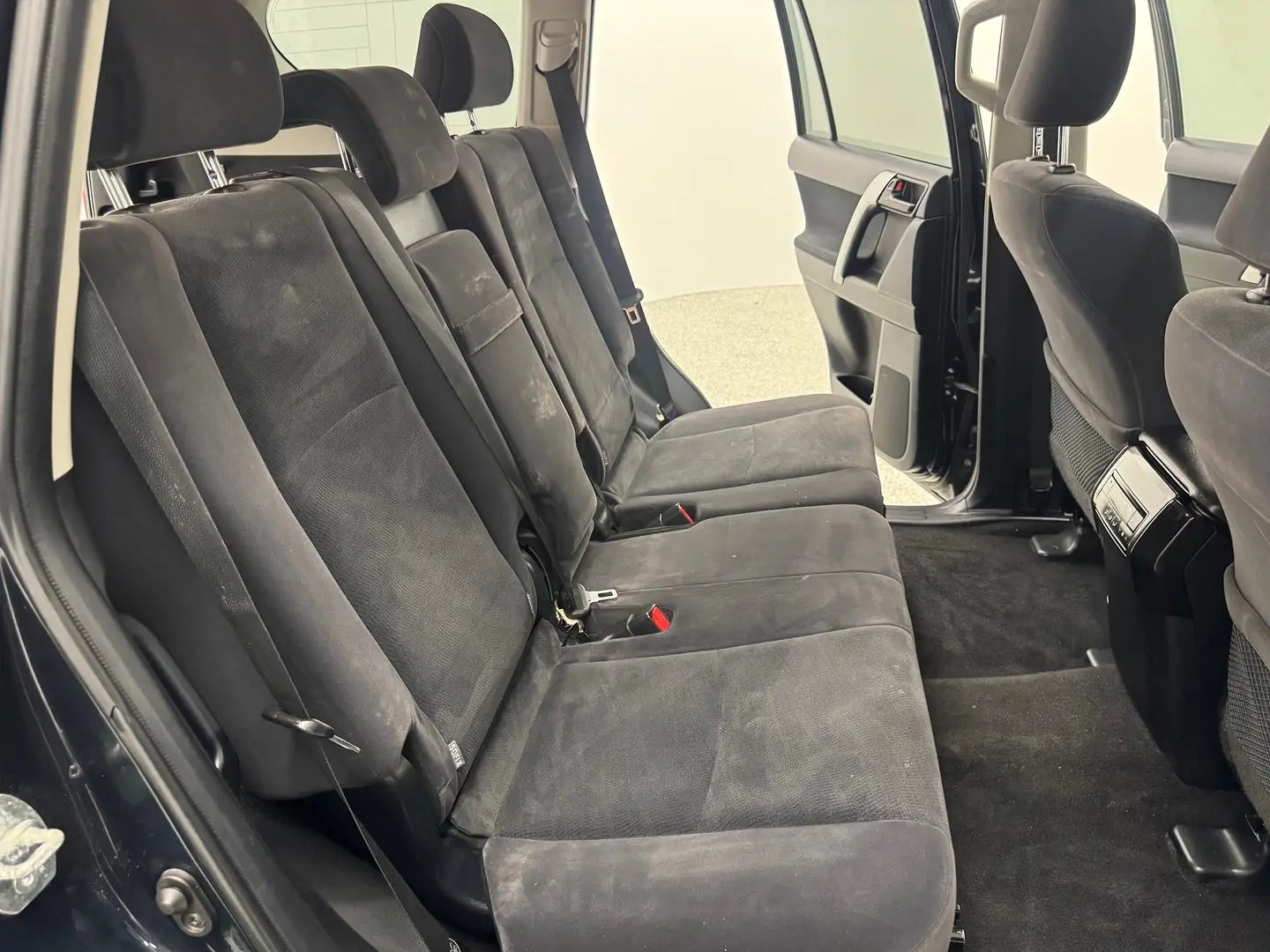 2016 Toyota Landcruiser Prado Gallery Image 27