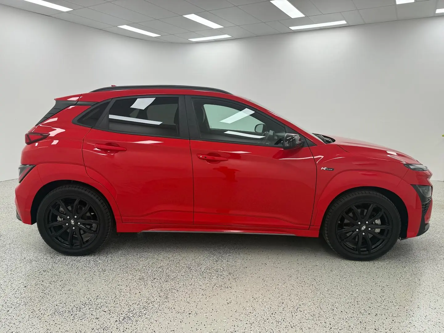 2023 Hyundai Kona Gallery Image 2