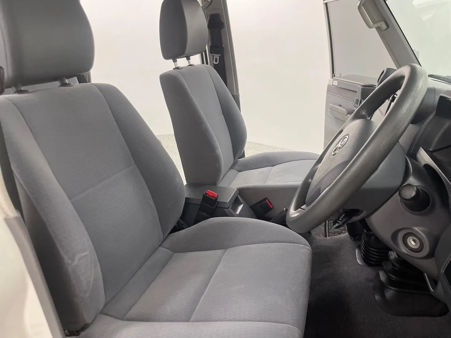 2022 Toyota Landcruiser Gallery Image 15