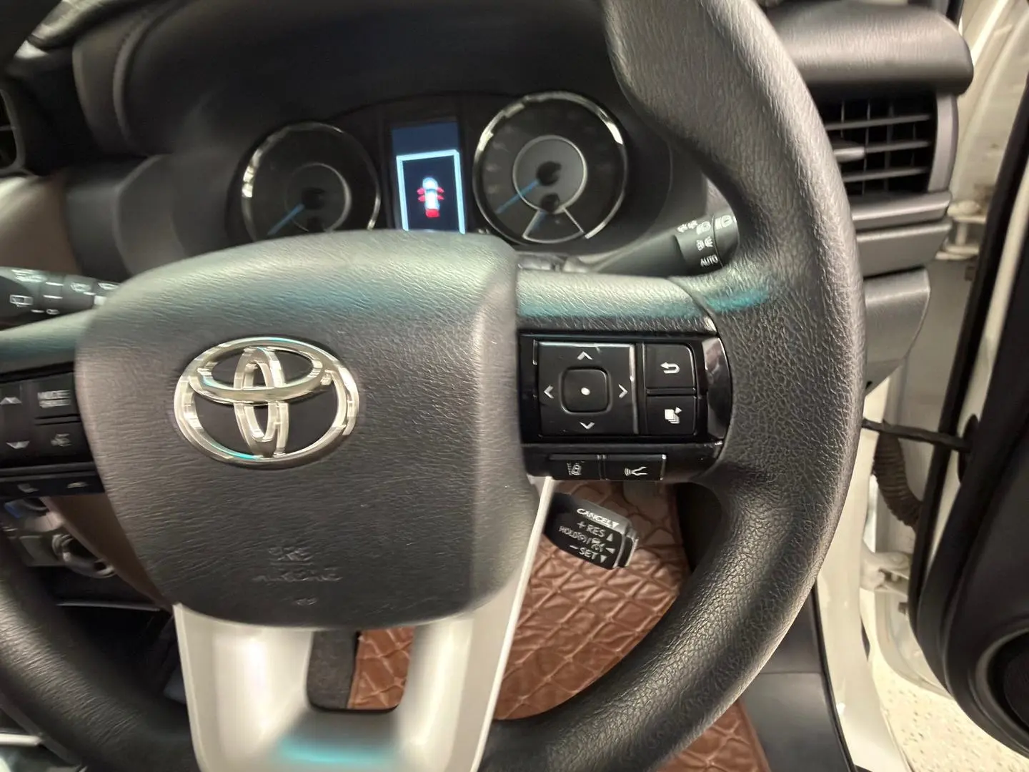 2019 Toyota Fortuner Gallery Image 16