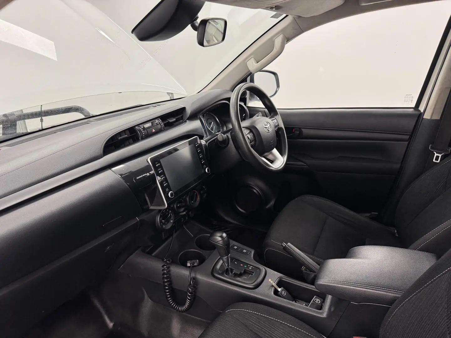 2021 Toyota Hilux Gallery Image 24