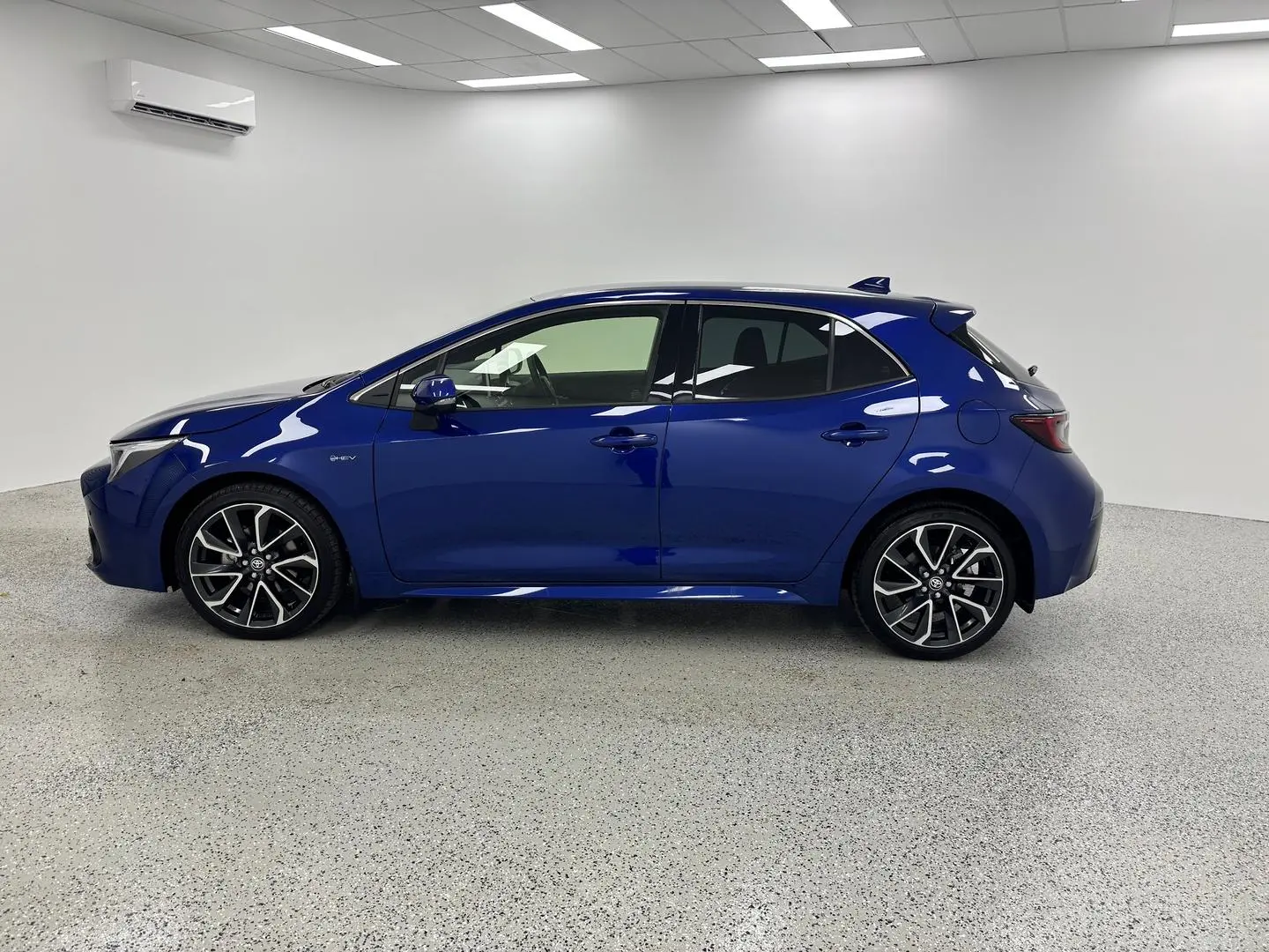 2025 Toyota Corolla Gallery Image 6