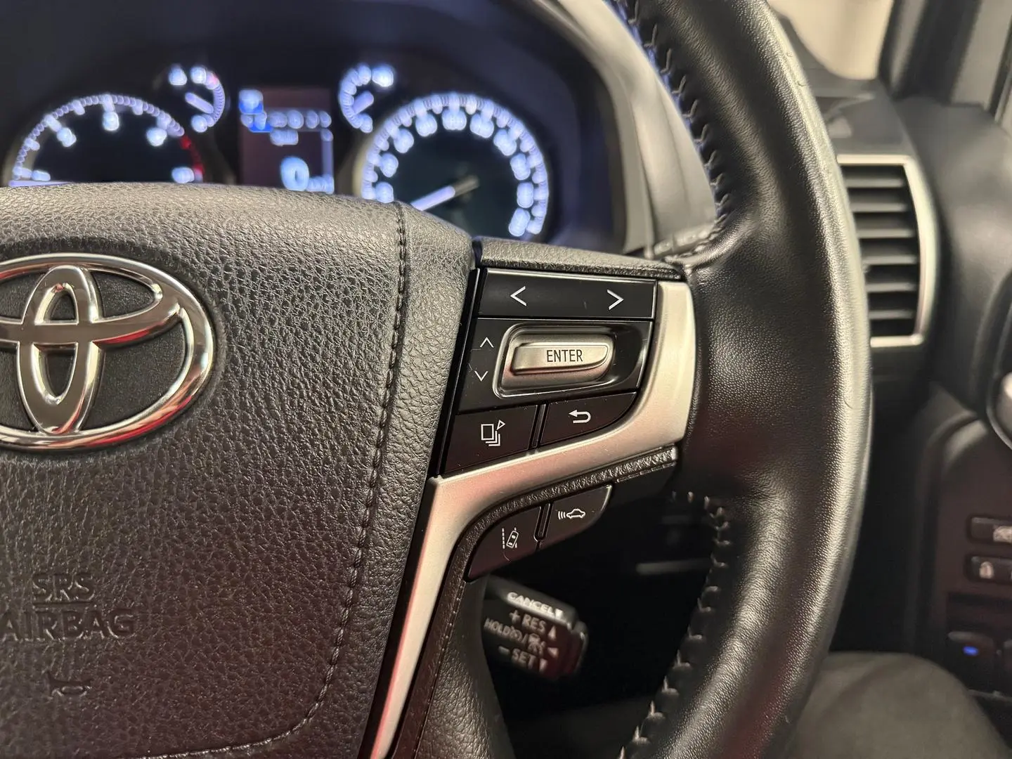 2019 Toyota Landcruiser Prado Gallery Image 21