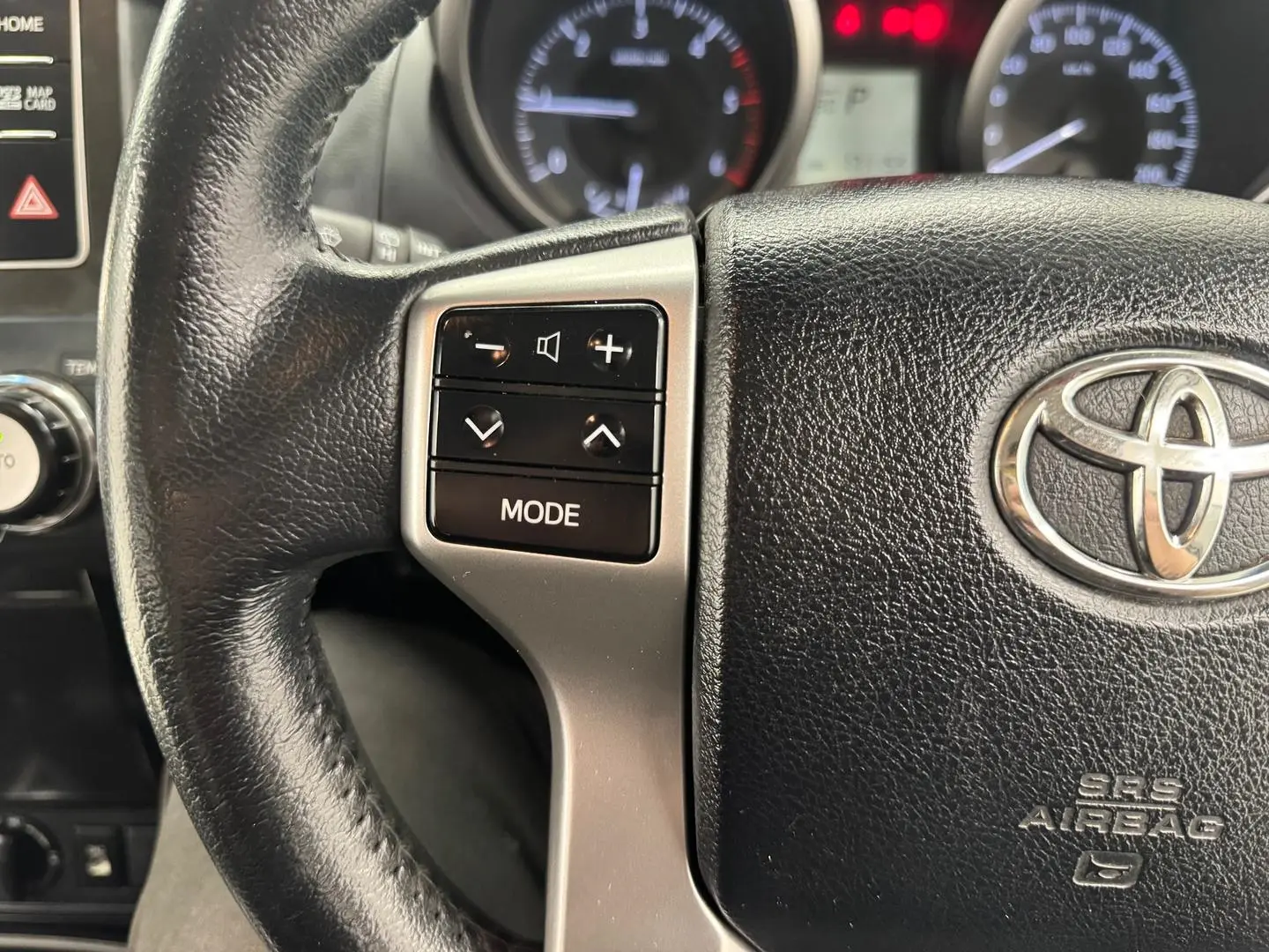 2016 Toyota Landcruiser Prado Gallery Image 18