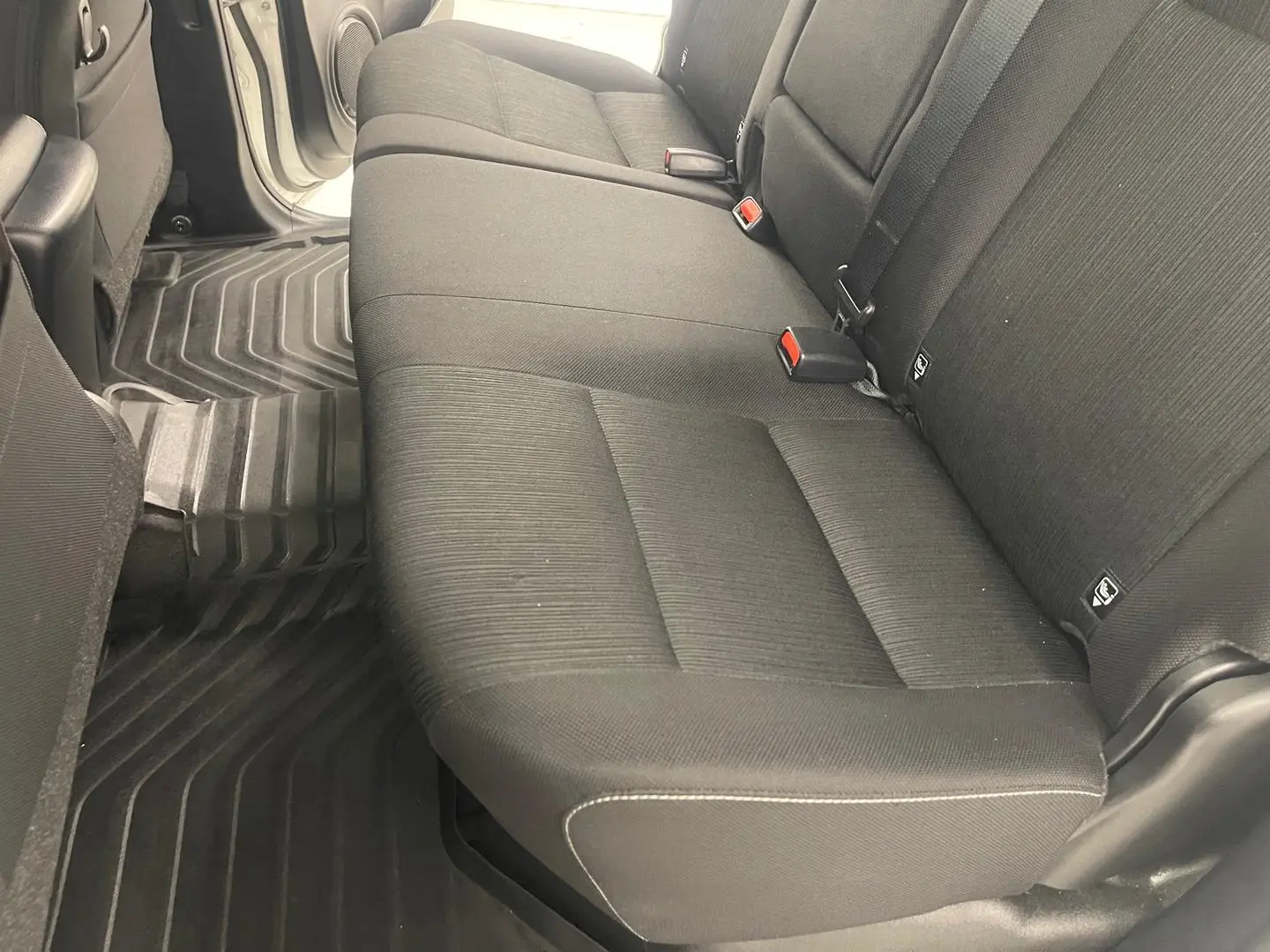 2024 Toyota Hilux Gallery Image 18