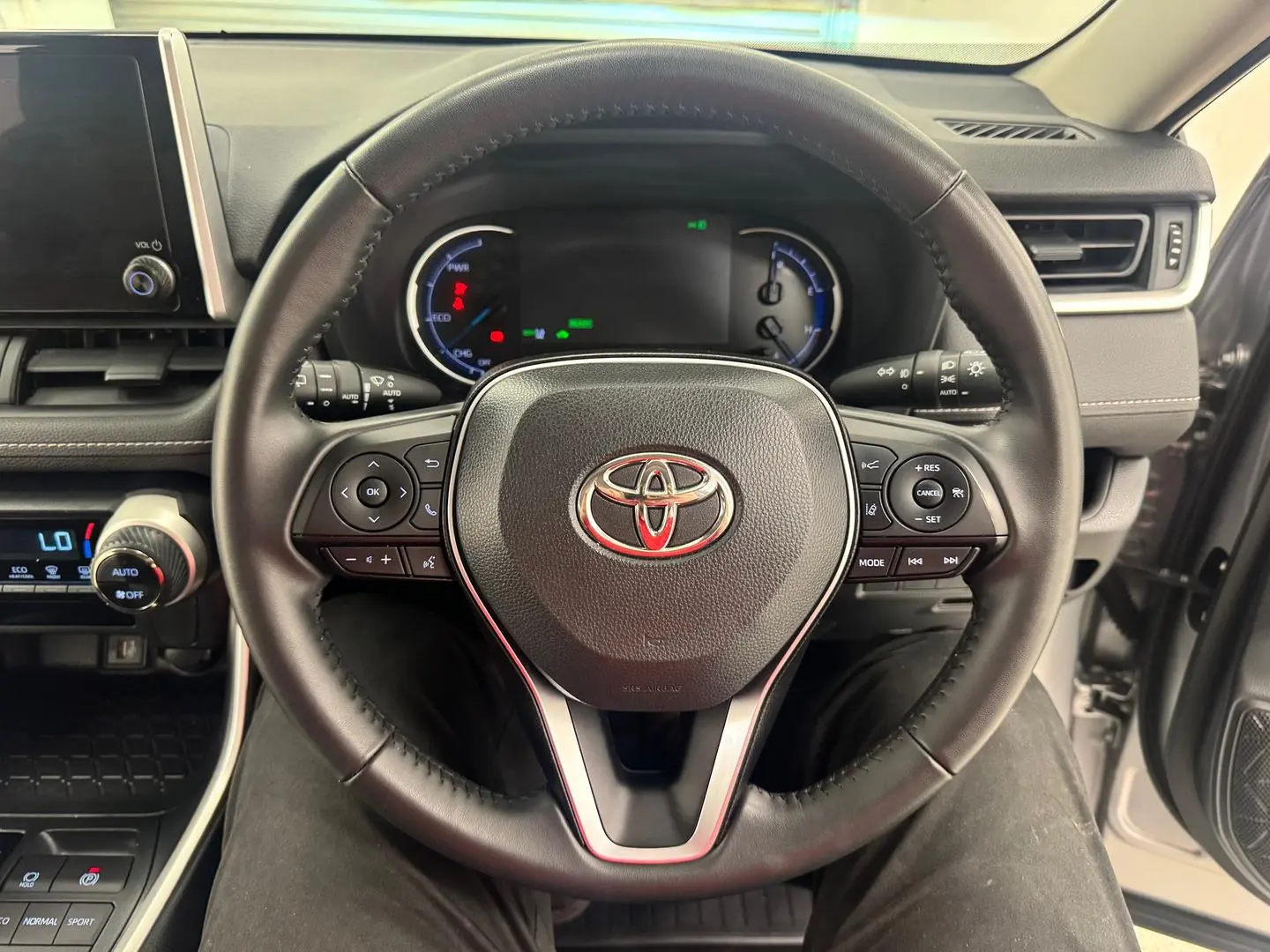 2024 Toyota RAV4 Gallery Image 19