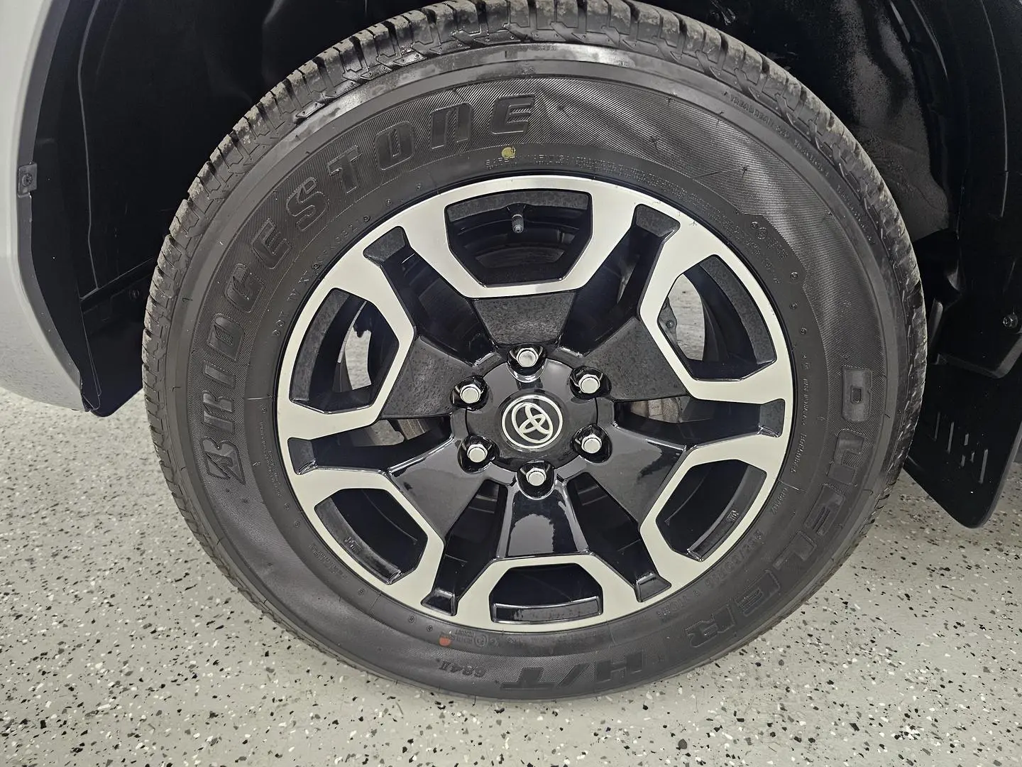 2021 Toyota Hilux Gallery Image 9